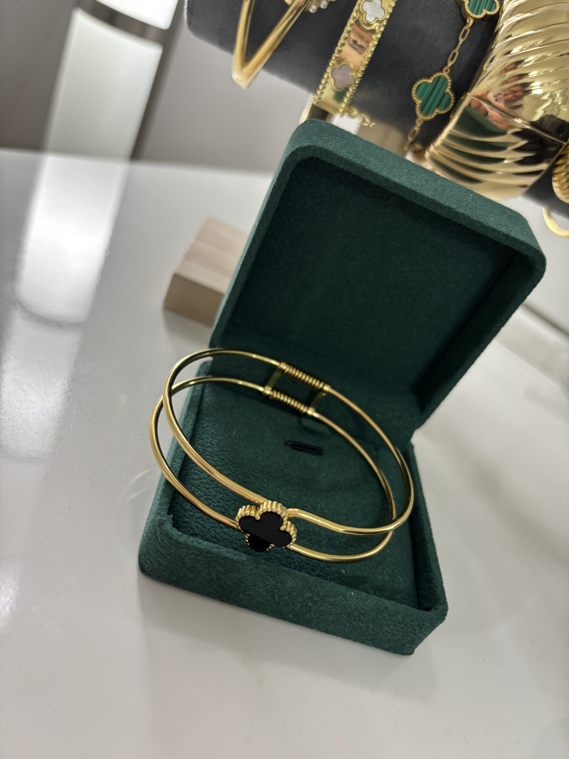 Narukvica od nehrđajućeg čelika